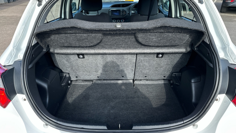 Toyota Yaris 1.5 VVT-i Icon 5dr Petrol Hatchback